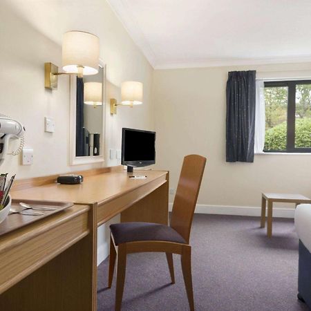 Days Inn Stafford Dış mekan fotoğraf