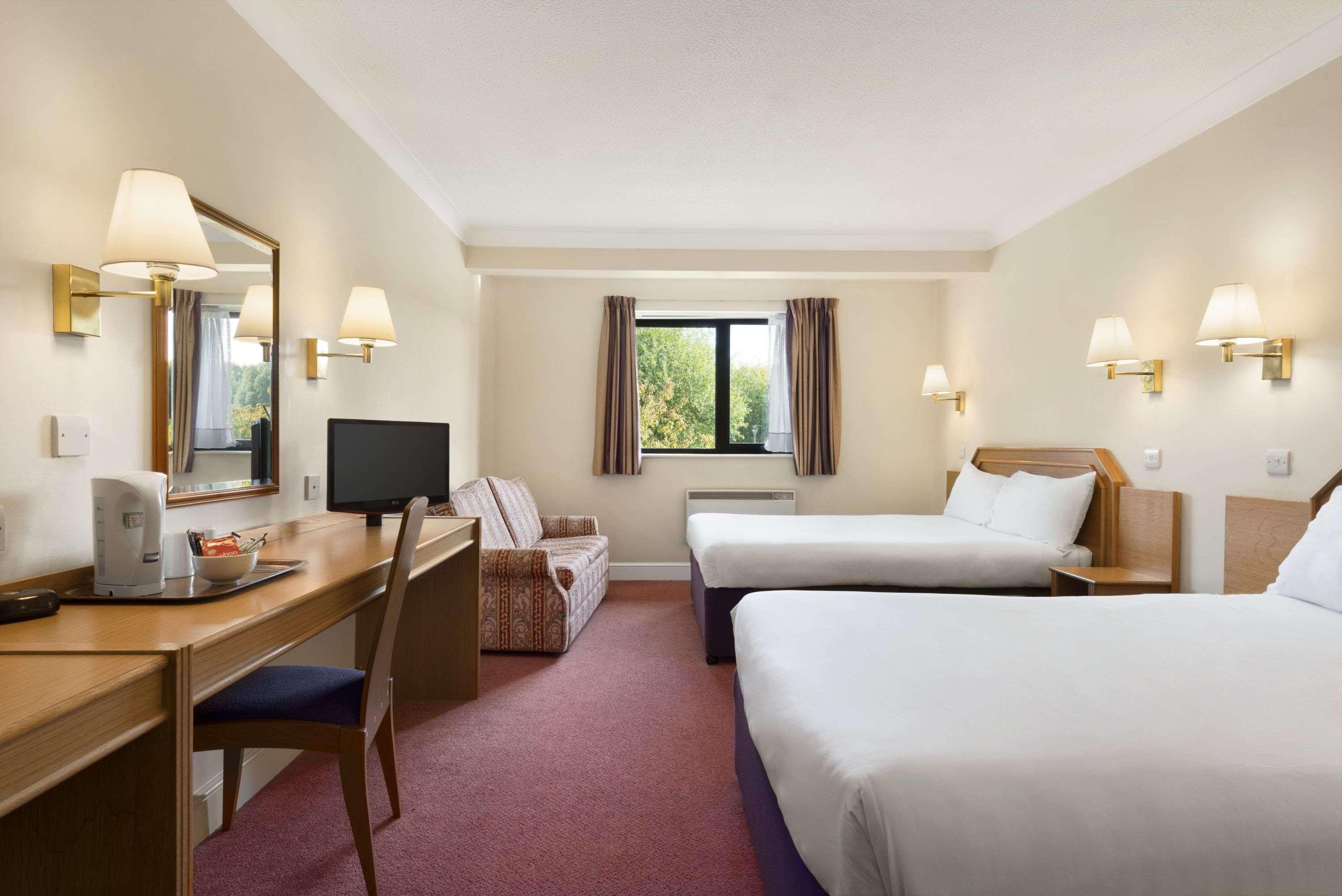 Days Inn Stafford Dış mekan fotoğraf