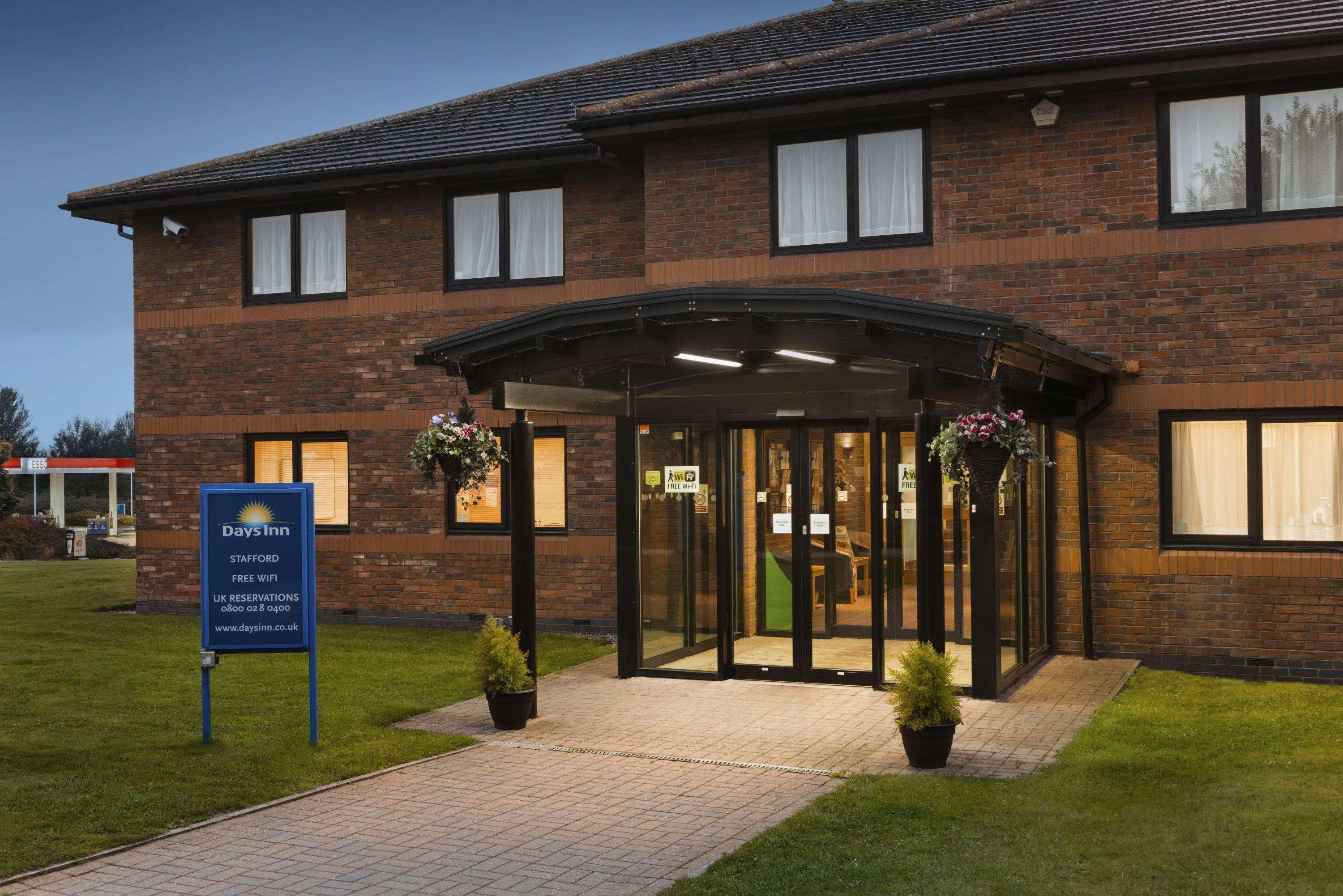 Days Inn Stafford Dış mekan fotoğraf