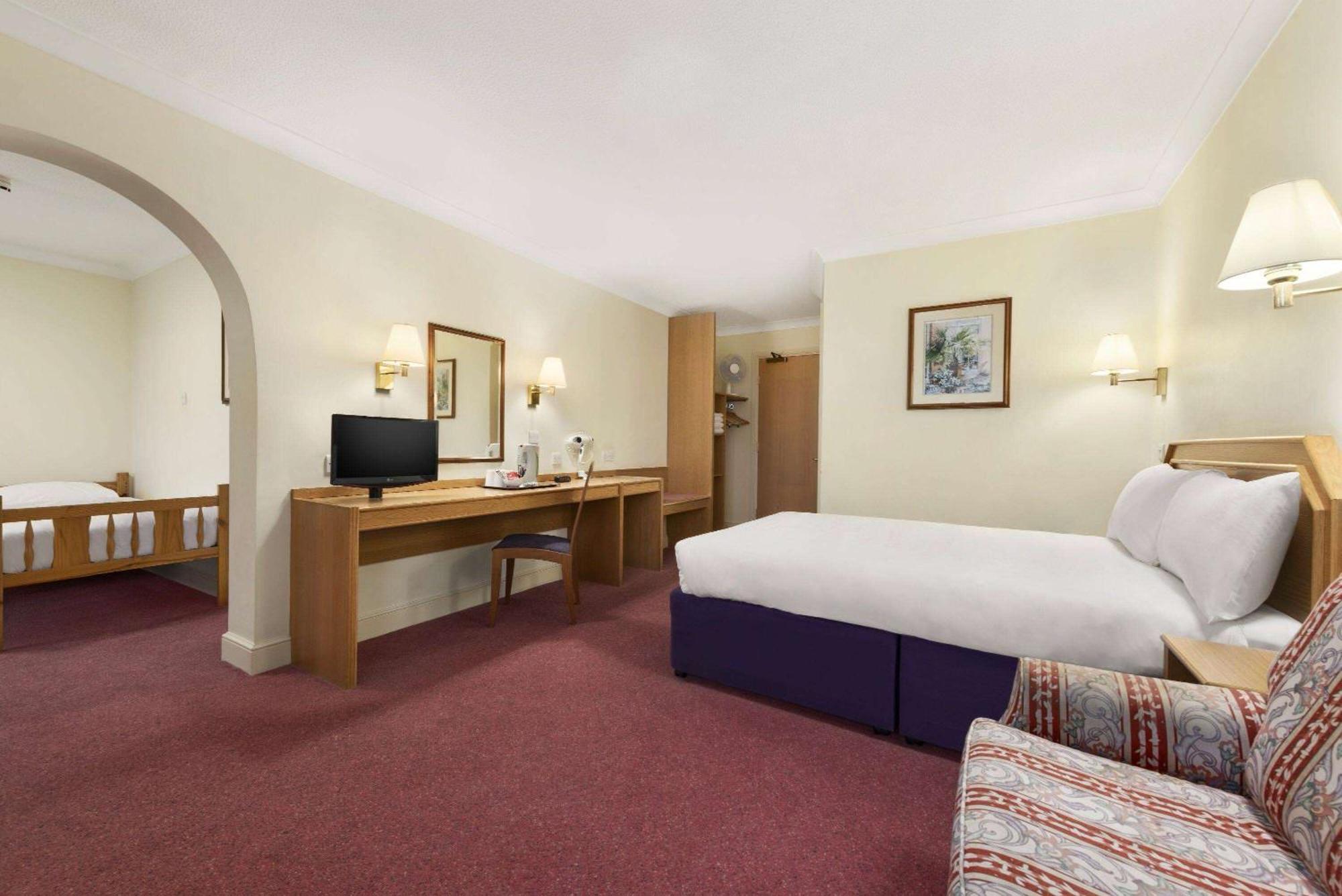 Days Inn Stafford Dış mekan fotoğraf