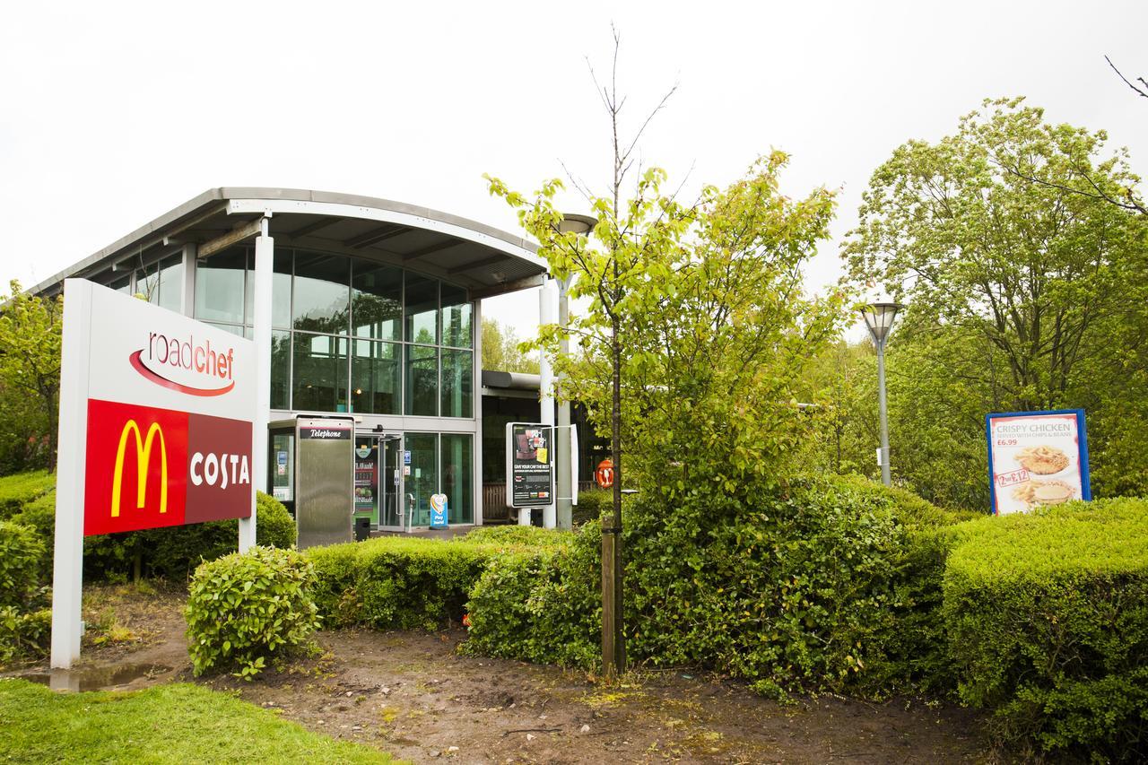 Days Inn Stafford Dış mekan fotoğraf