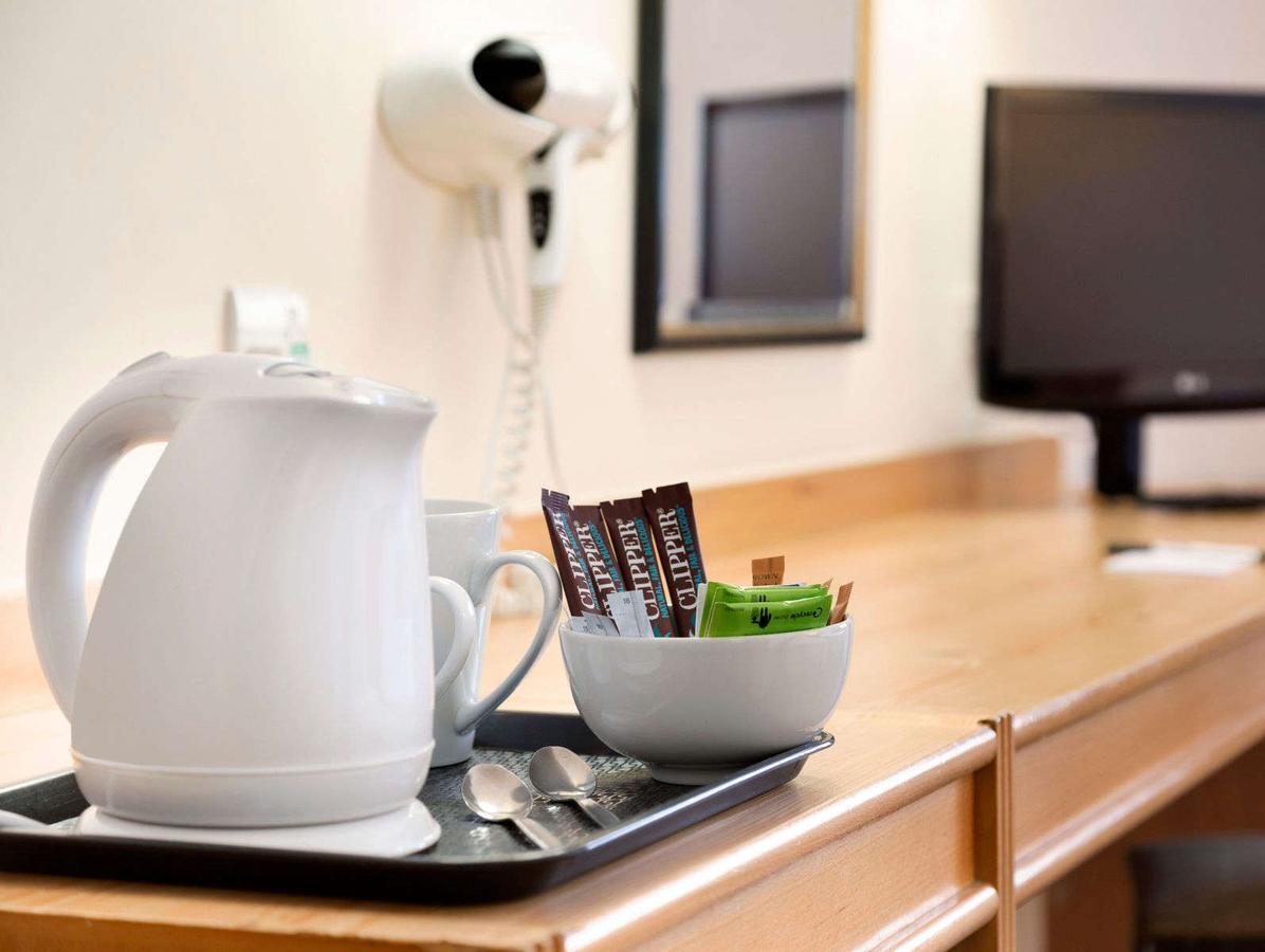 Days Inn Stafford Dış mekan fotoğraf