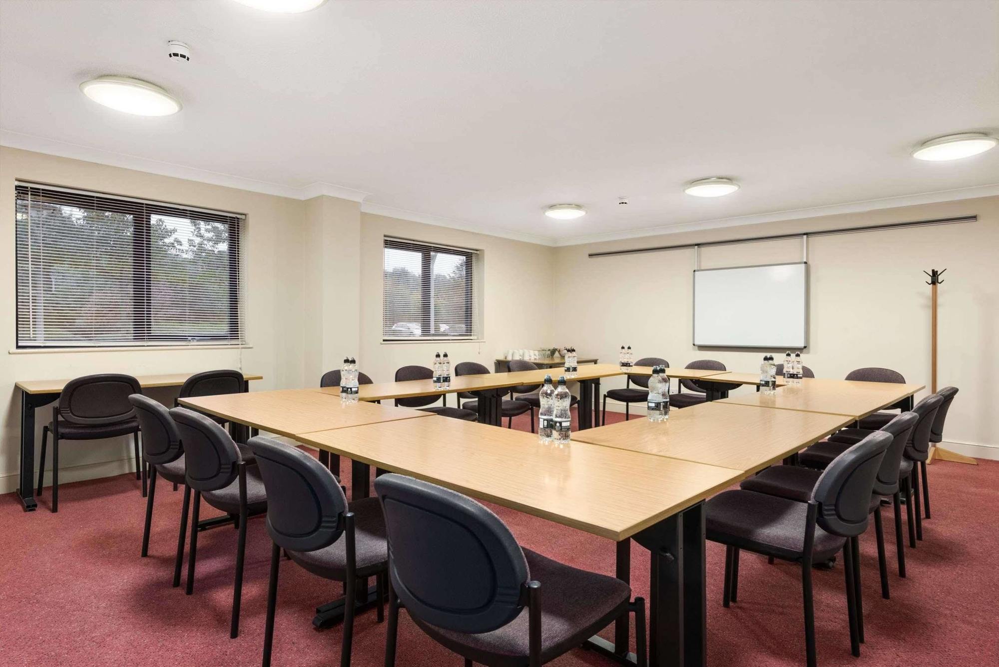 Days Inn Stafford Dış mekan fotoğraf